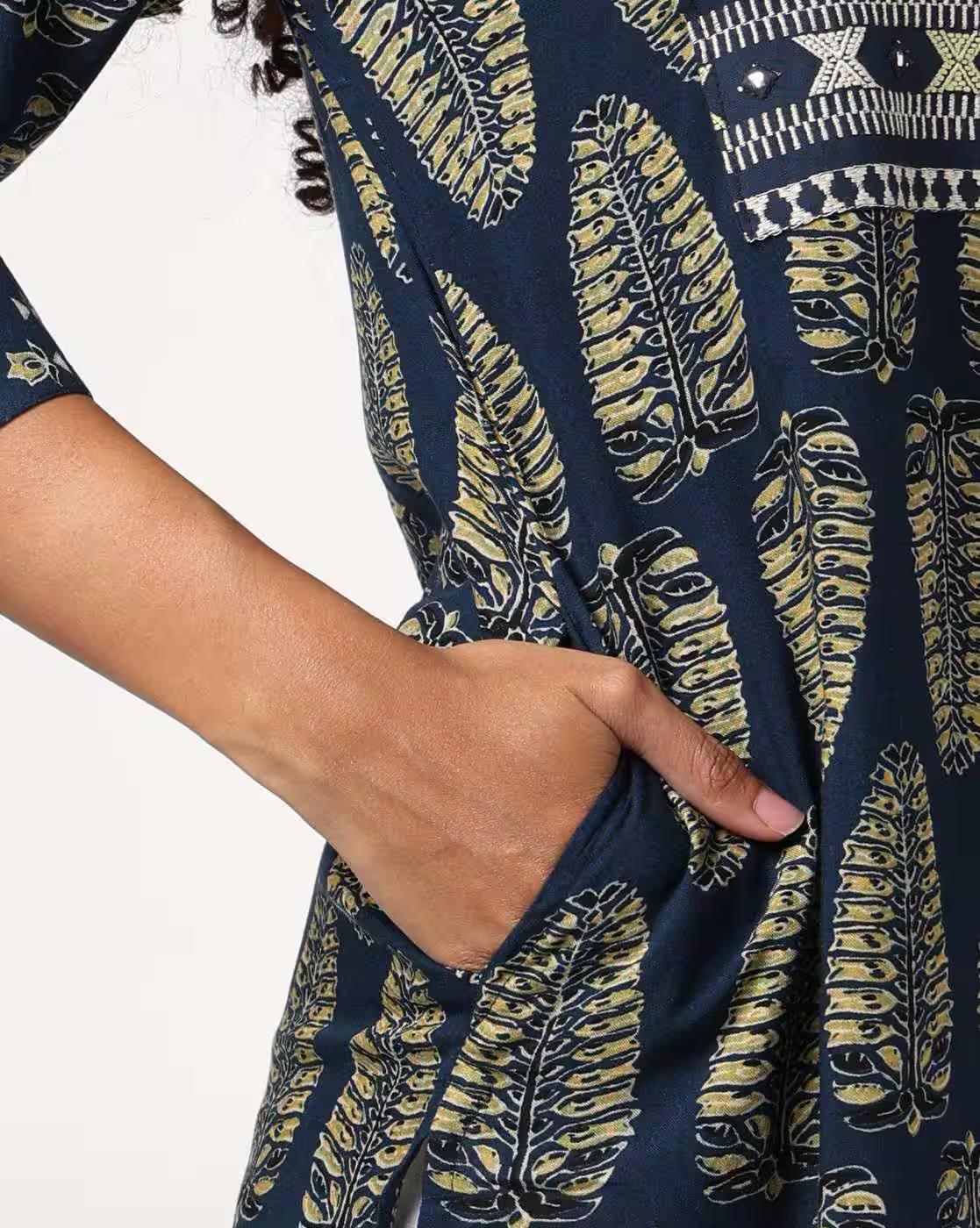 Women Leaf Print Straight Kurta
