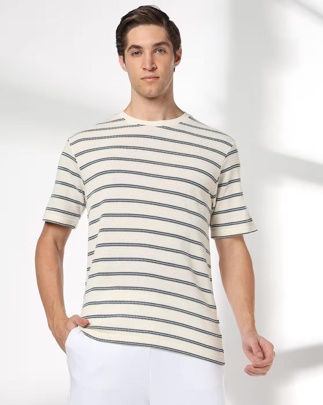 Men Patterned Regular Fit Crew-Neck T-Shirt