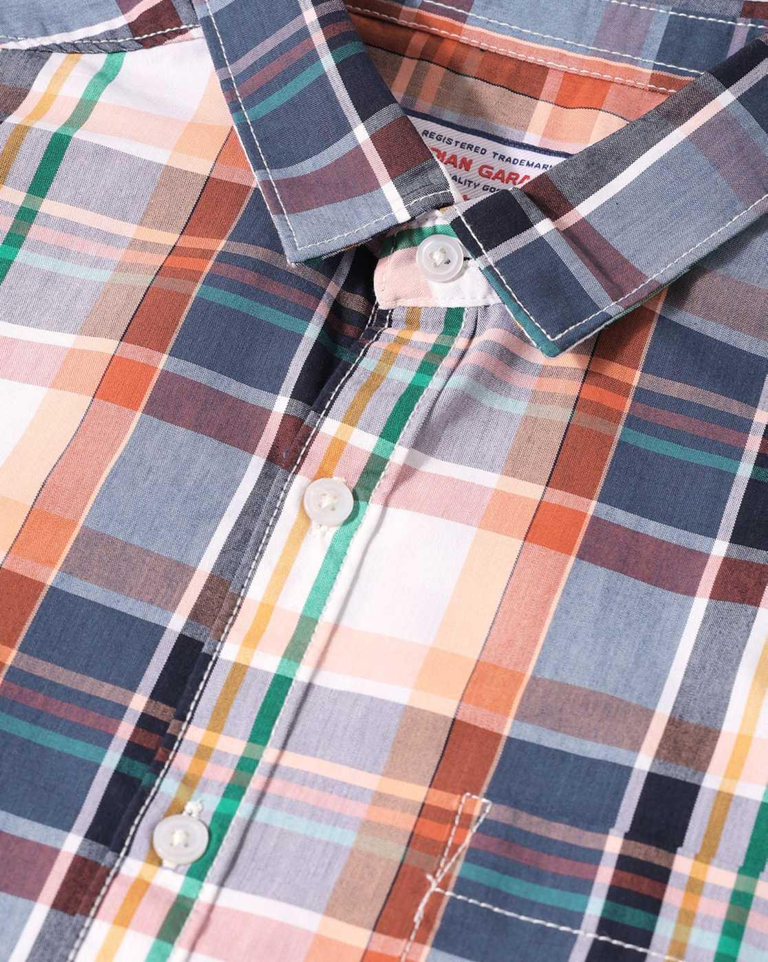 Men Checked Slim Fit Shirt with Patch Pocket