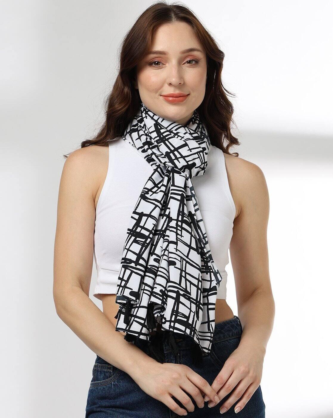 Women Printed Scarf with Tassels