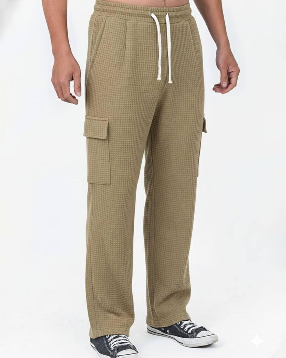 Men Relaxed Fit Mid-Rise Cargos