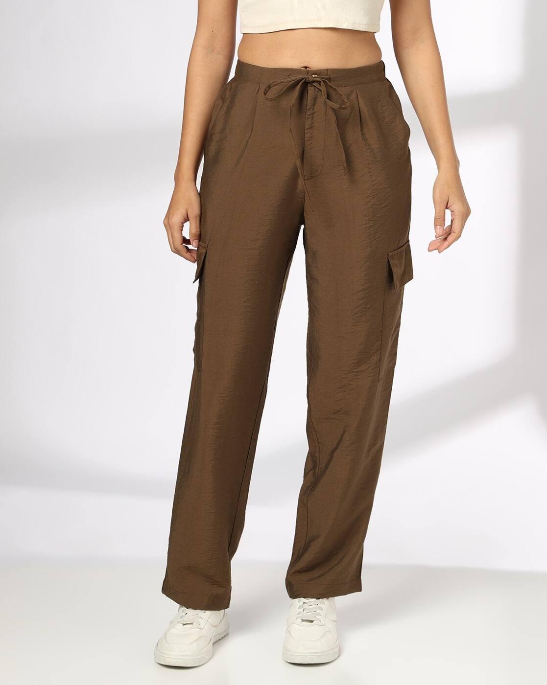 Women Tapered Fit Pleated Cargo Pants