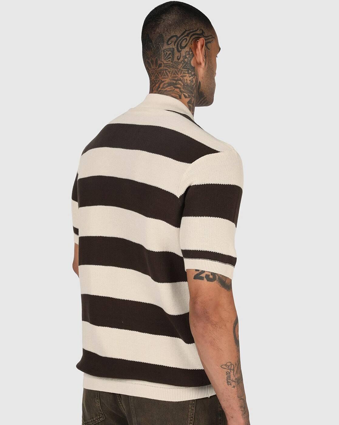 Men Colourblocked Slim Fit Polo Collar T-Shirt