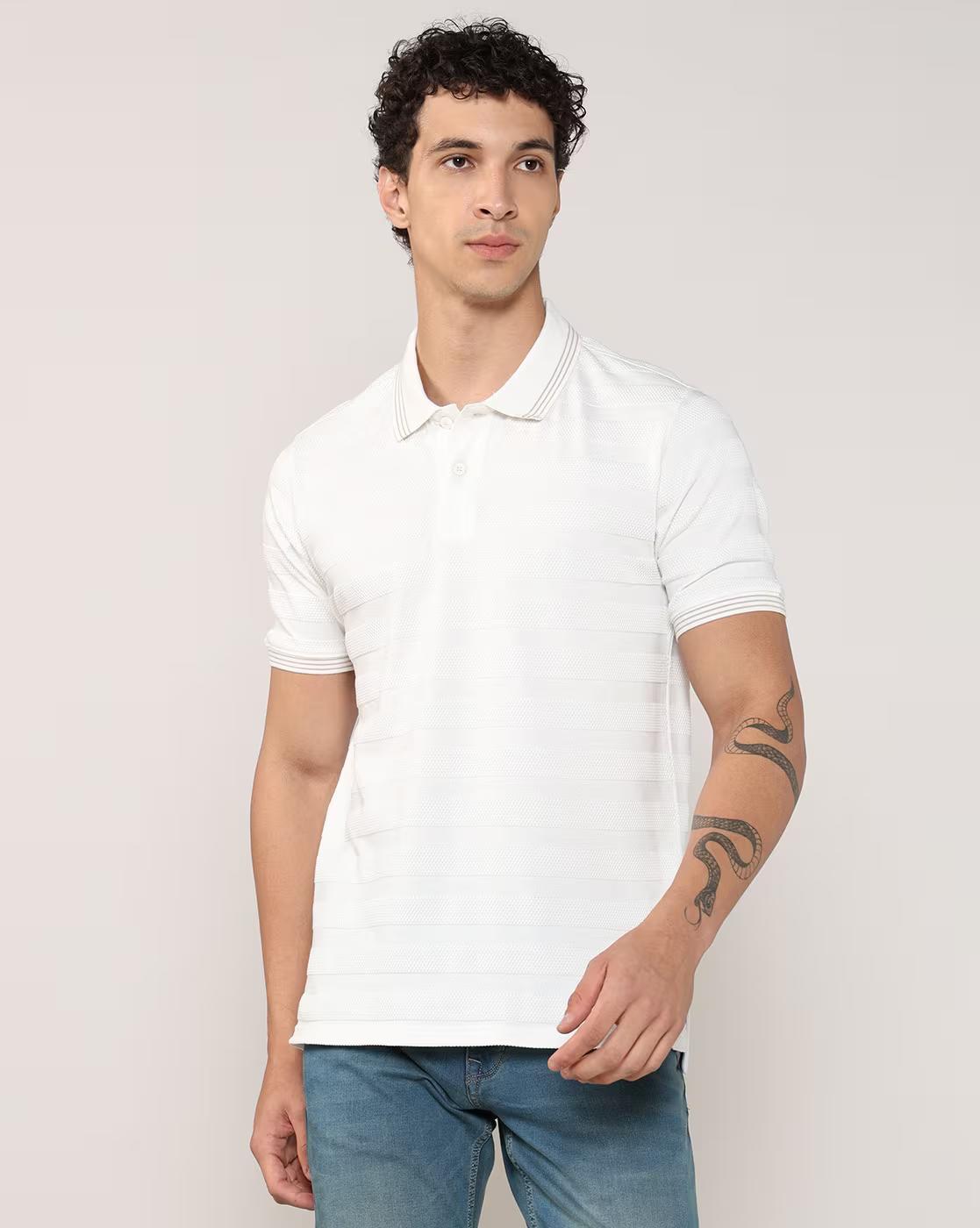 Men Regular Fit Polo T-Shirt with Contrast Taping