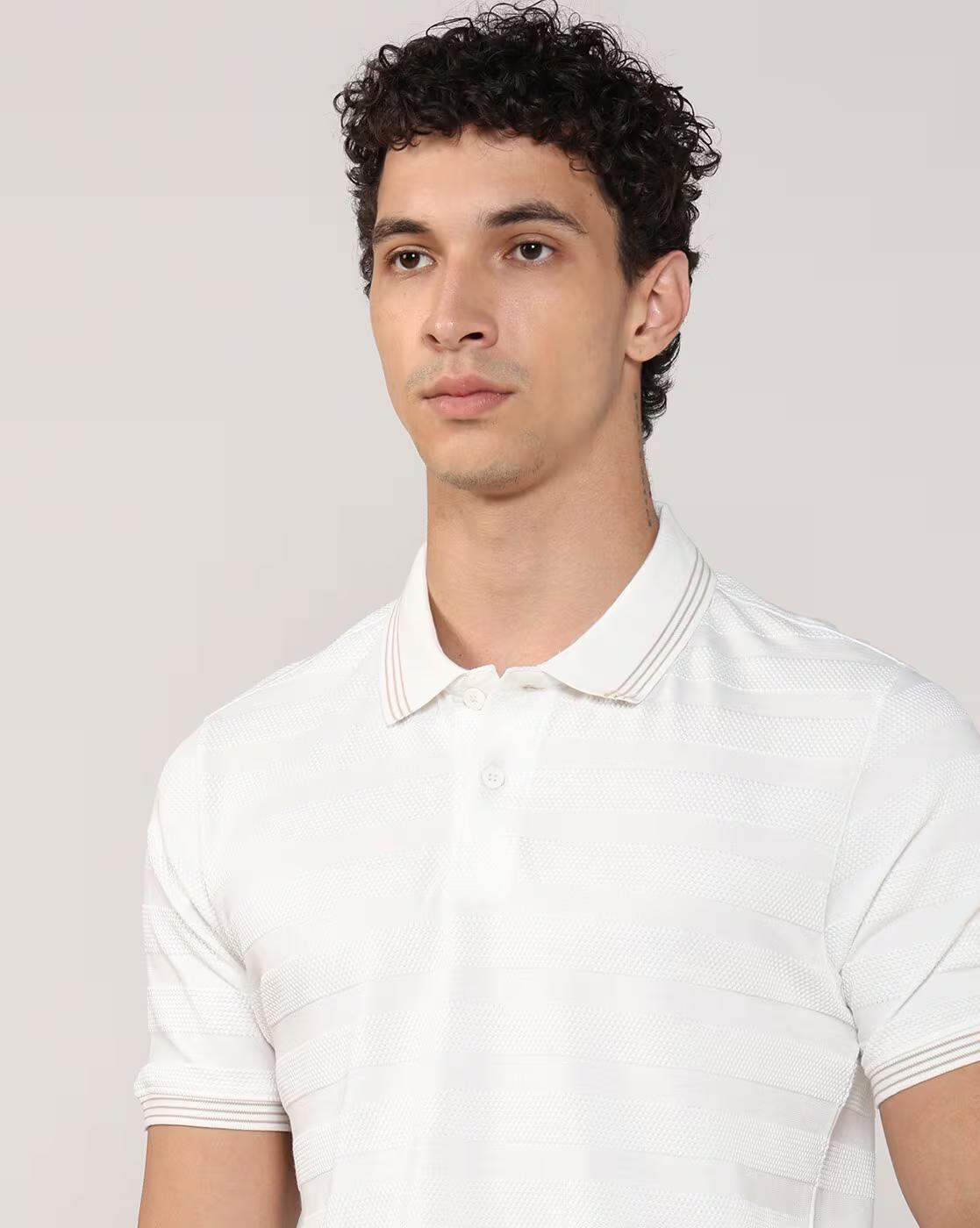 Men Regular Fit Polo T-Shirt with Contrast Taping