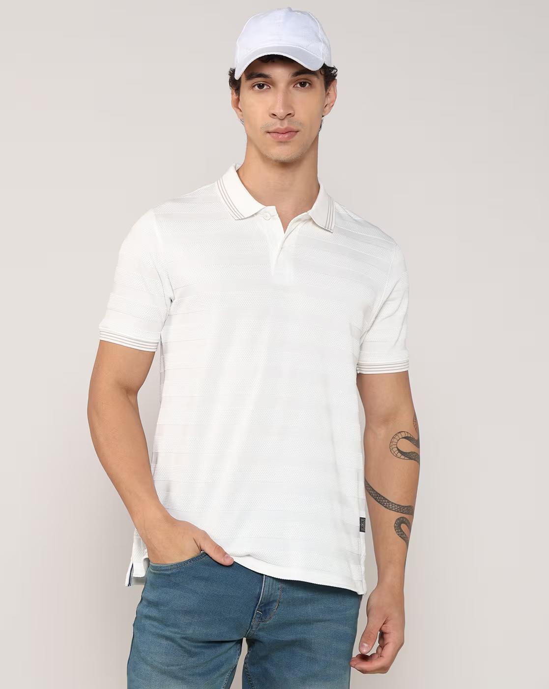 Men Regular Fit Polo T-Shirt with Contrast Taping