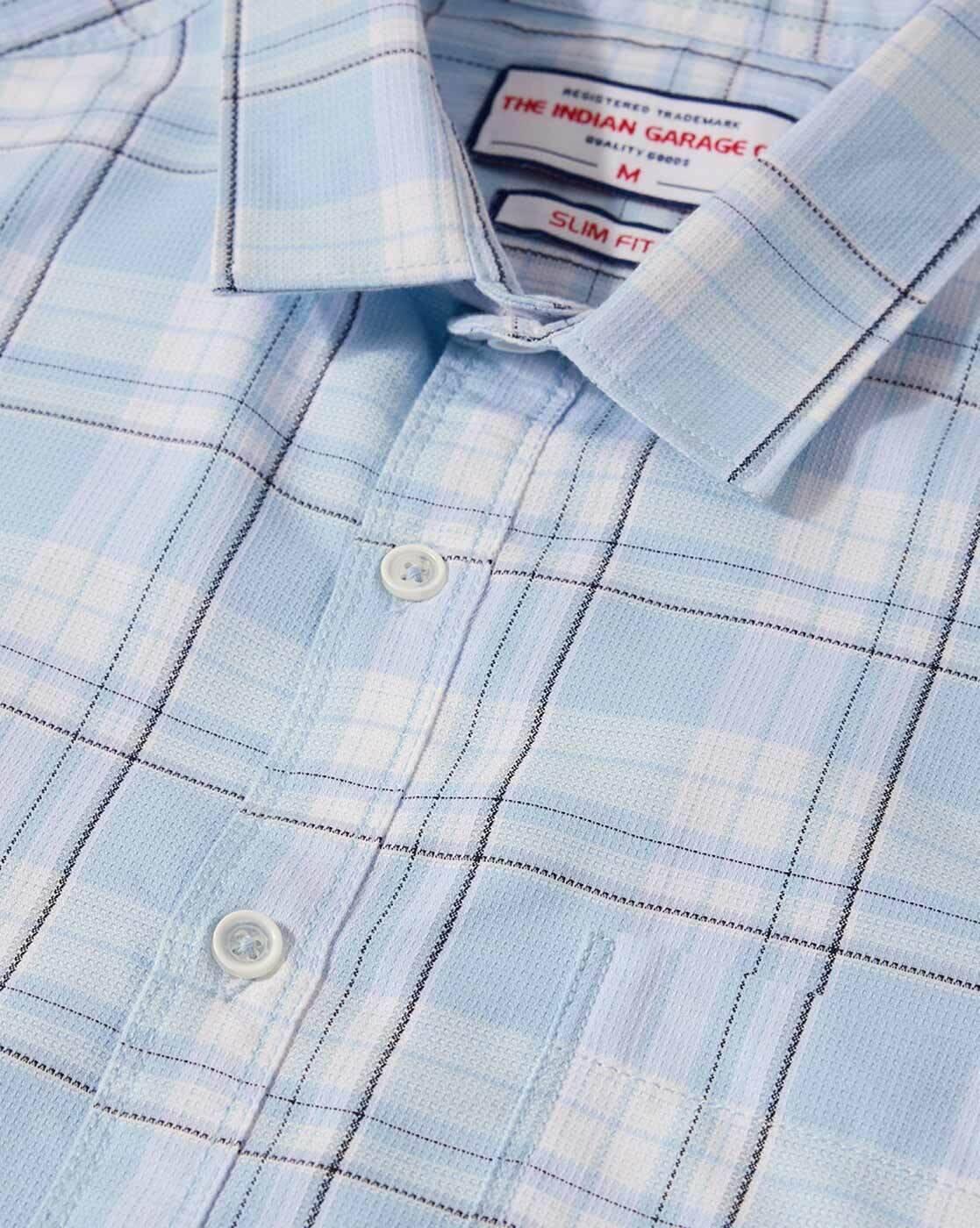 Men Checked Slim Fit Shirt with Patch Pocket