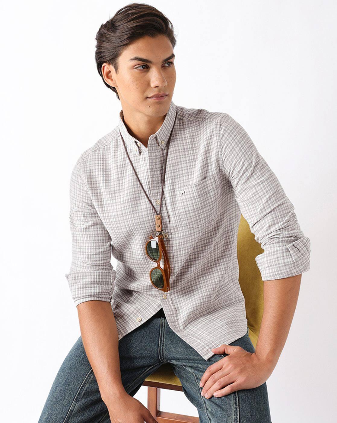 Men Cotton Checked Slim Fit Casual Shirt