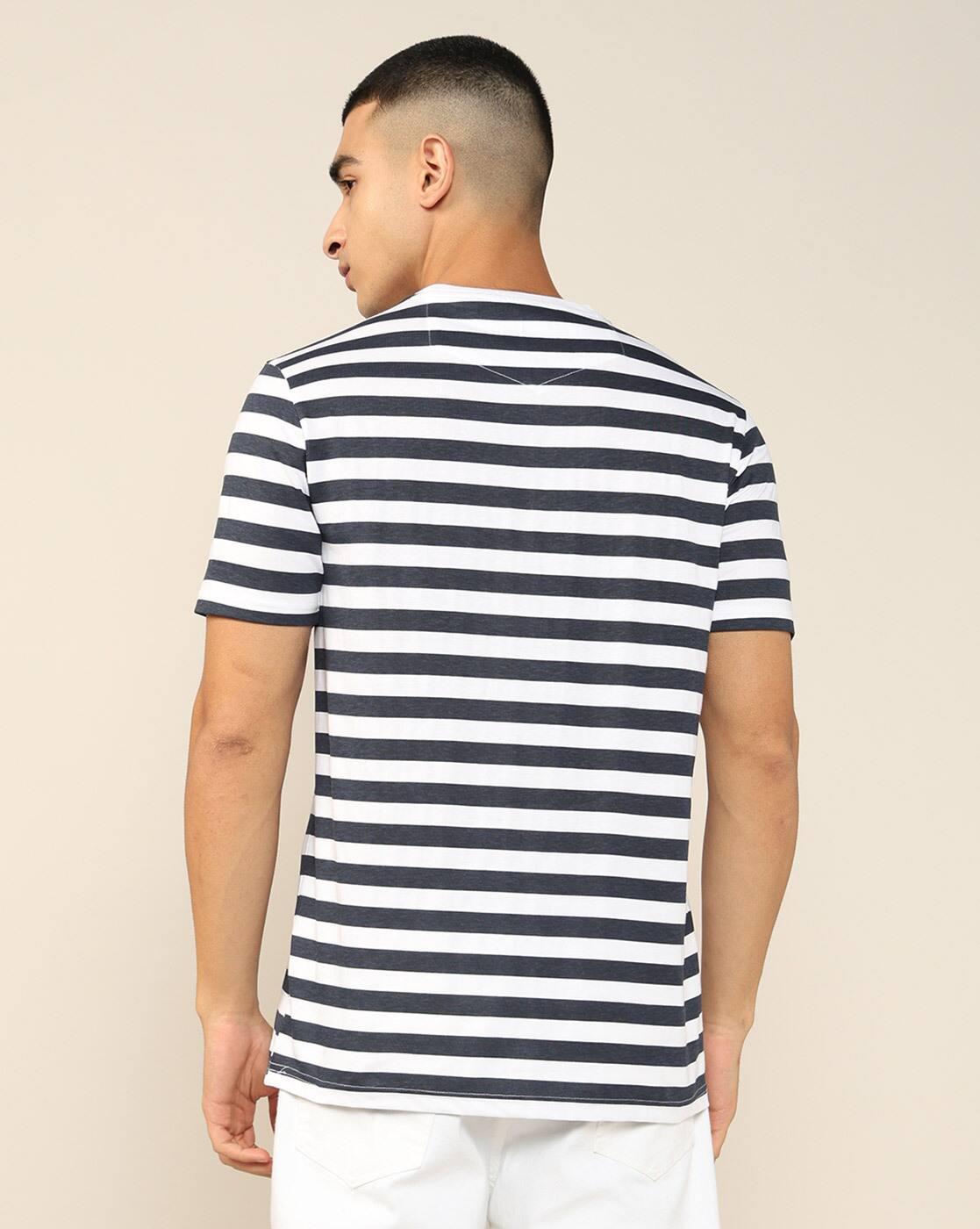 Men Horizontal Striped Regular Fit Crew-Neck T-Shirt