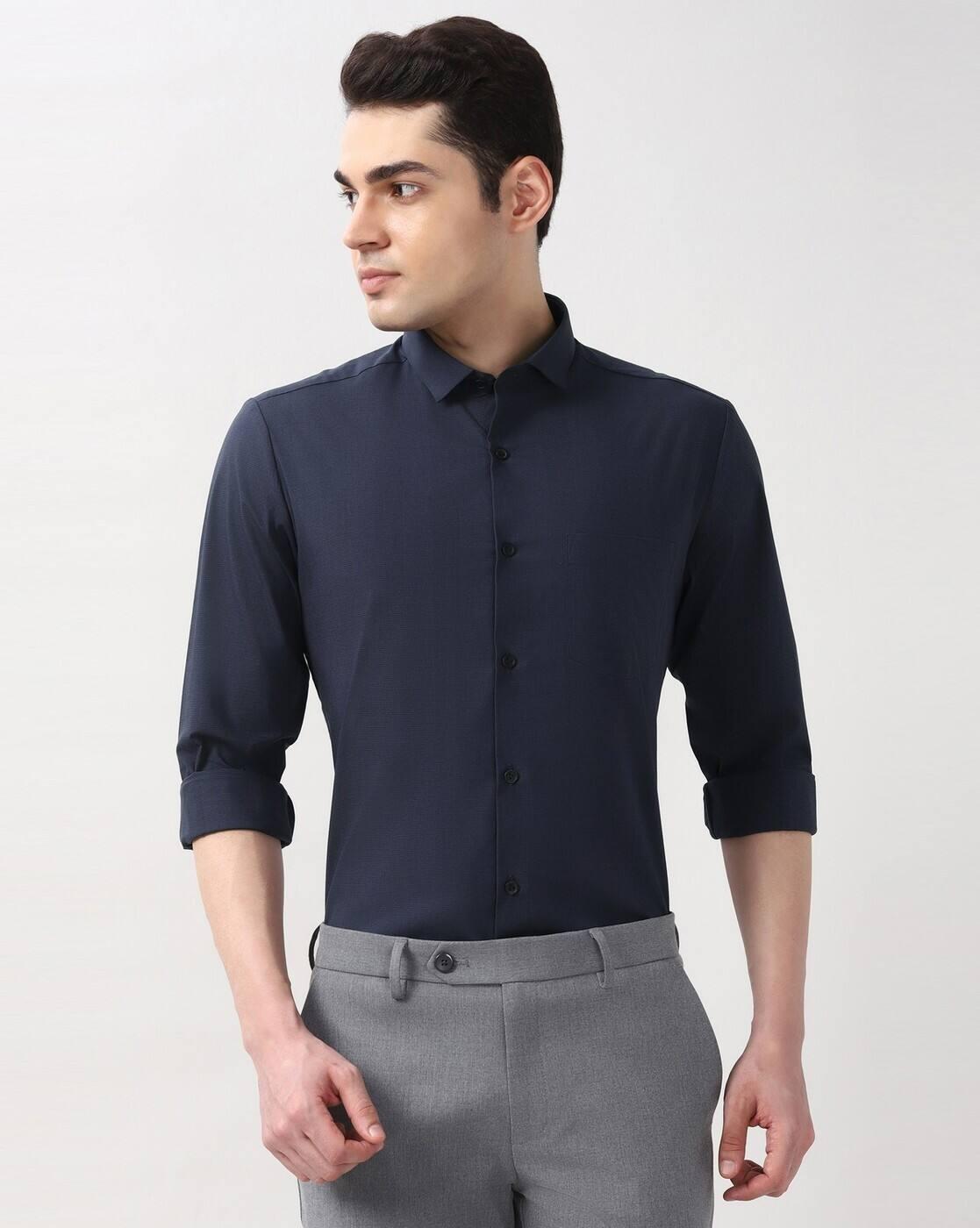 Men Textured Slim Fit Shirt