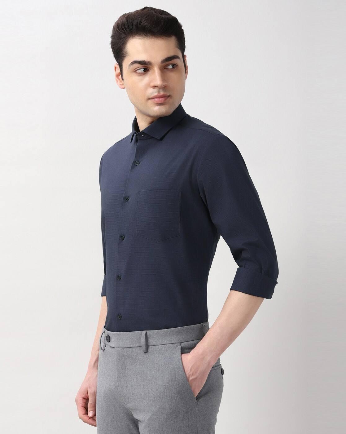Men Textured Slim Fit Shirt