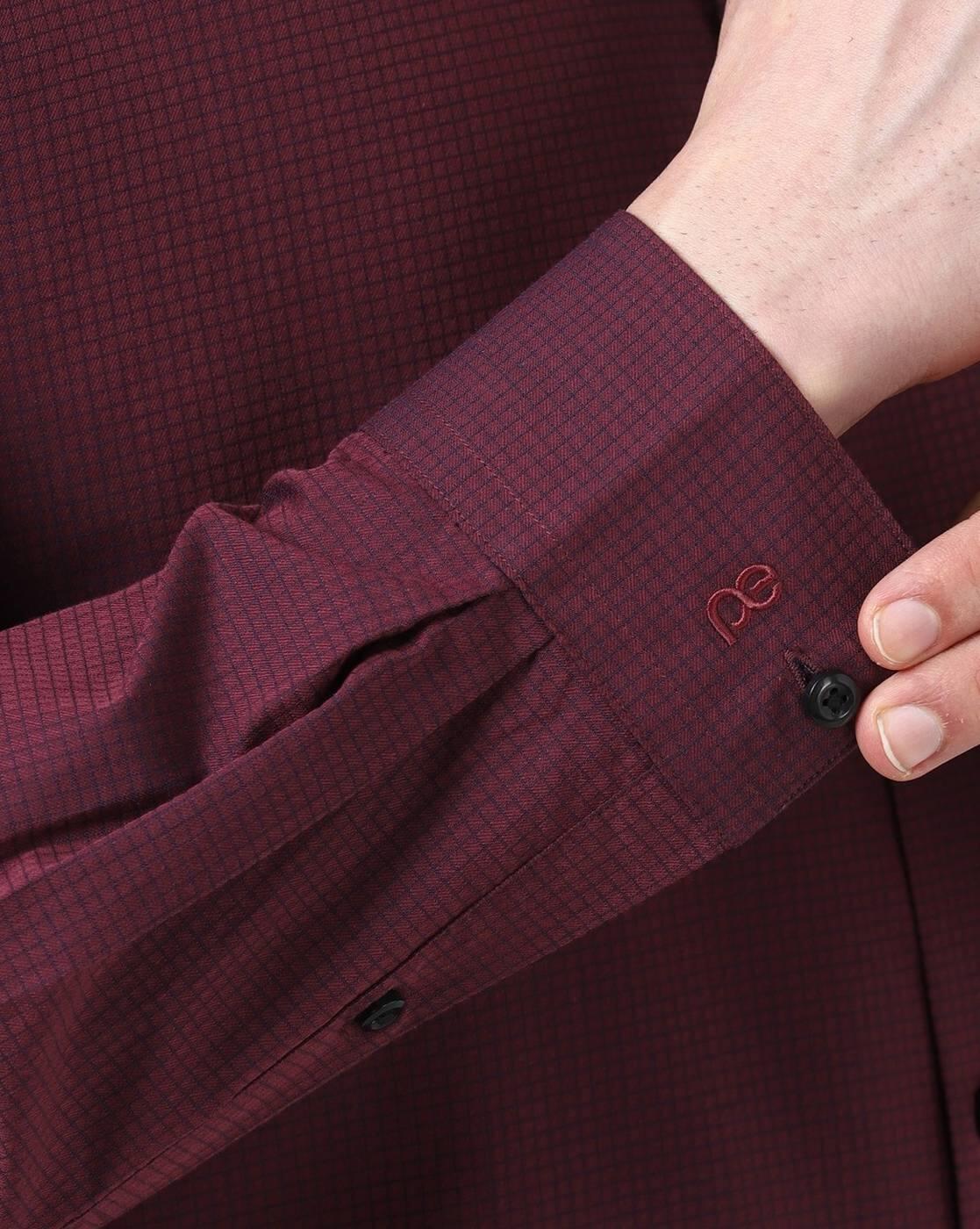 Men Checked Slim Fit Shirt