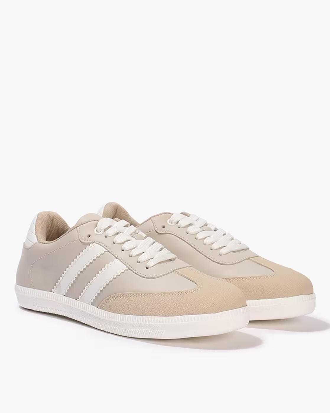 Women Round-Toe Lace-Up Shoes