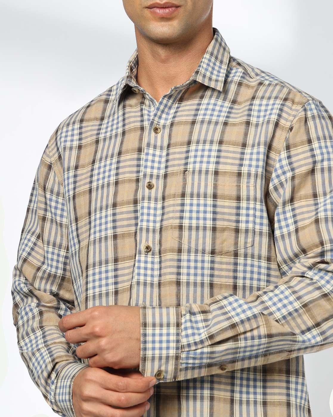 Men Checked Slim Fit Shirt with Patch Pocket