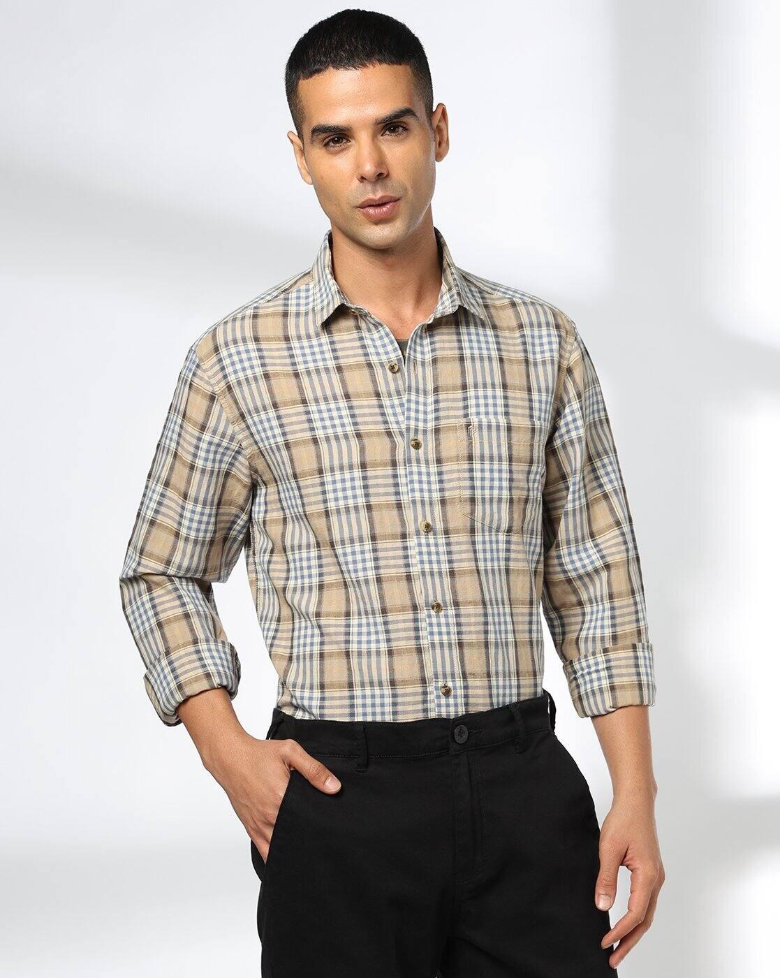 Men Checked Slim Fit Shirt with Patch Pocket