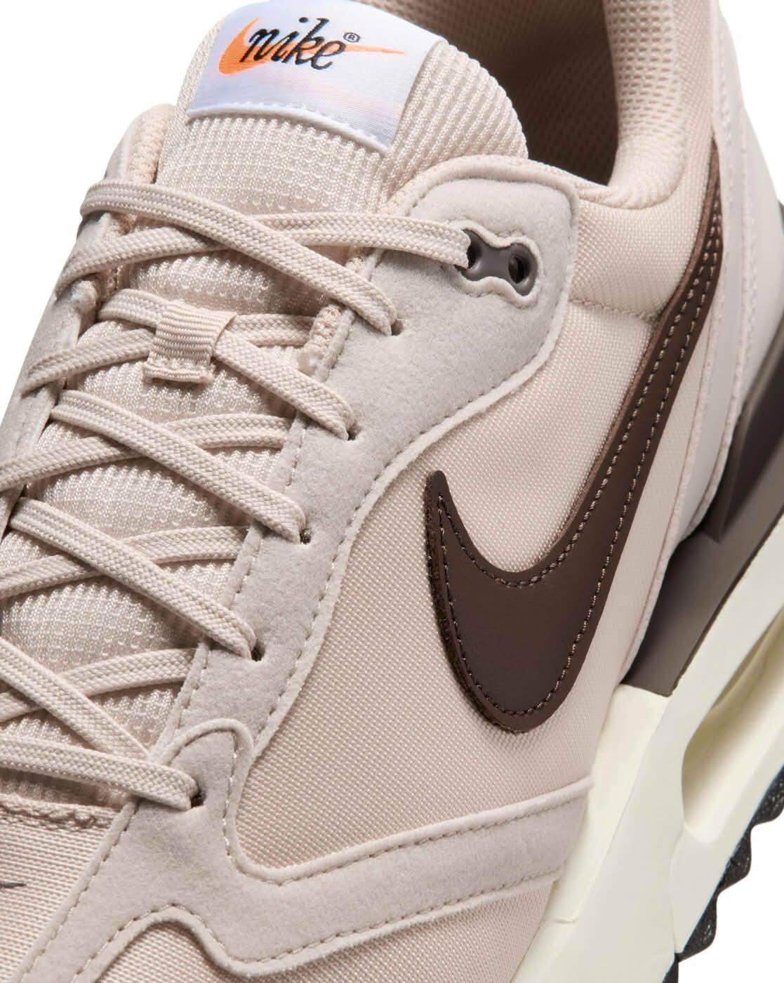 Air Max Dawn Lace-Up Sneakers