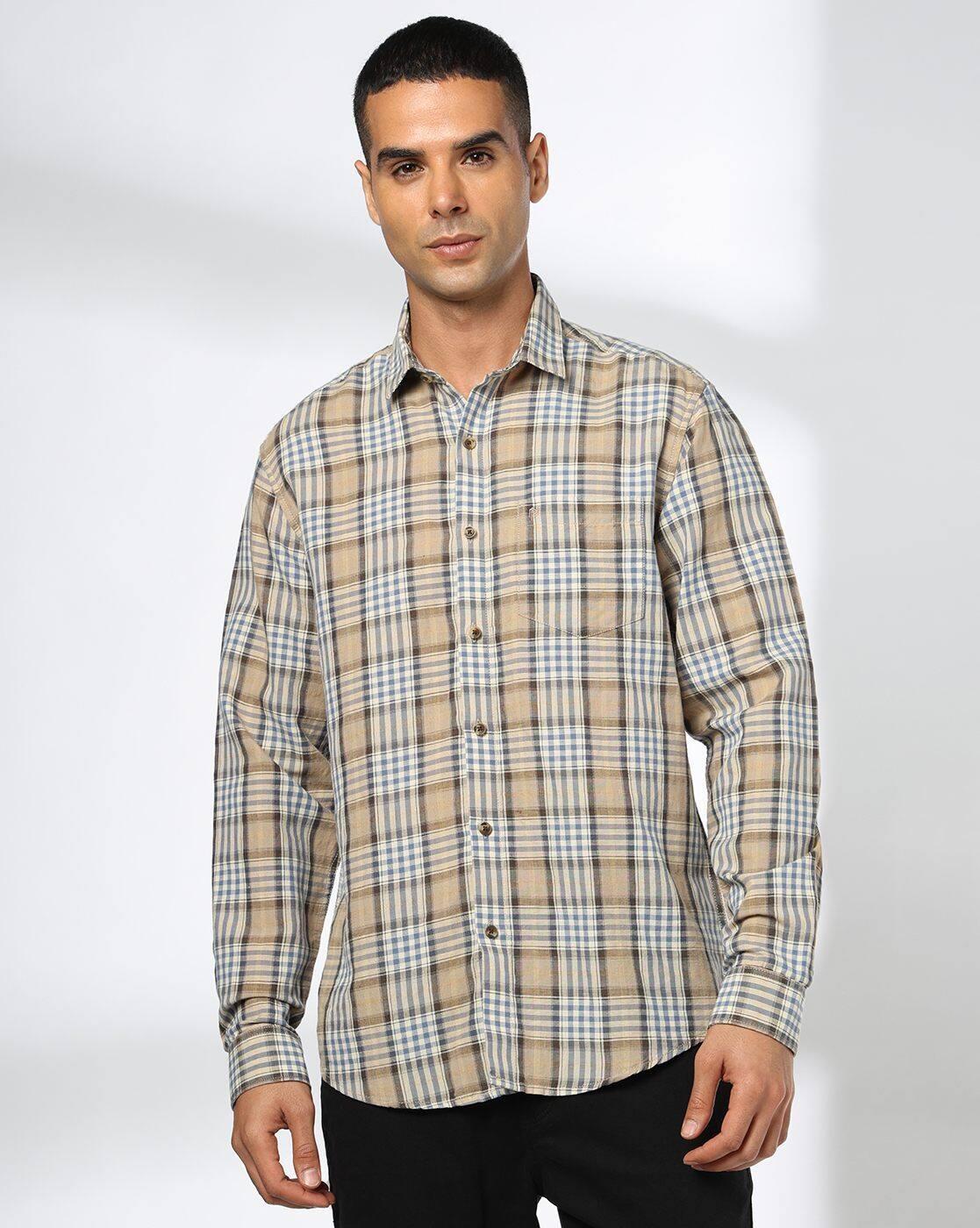 Men Checked Slim Fit Shirt with Patch Pocket