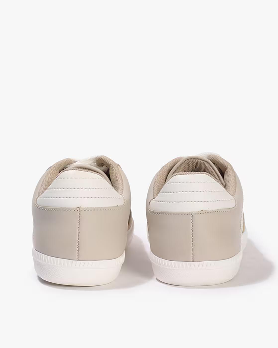 Women Round-Toe Lace-Up Shoes