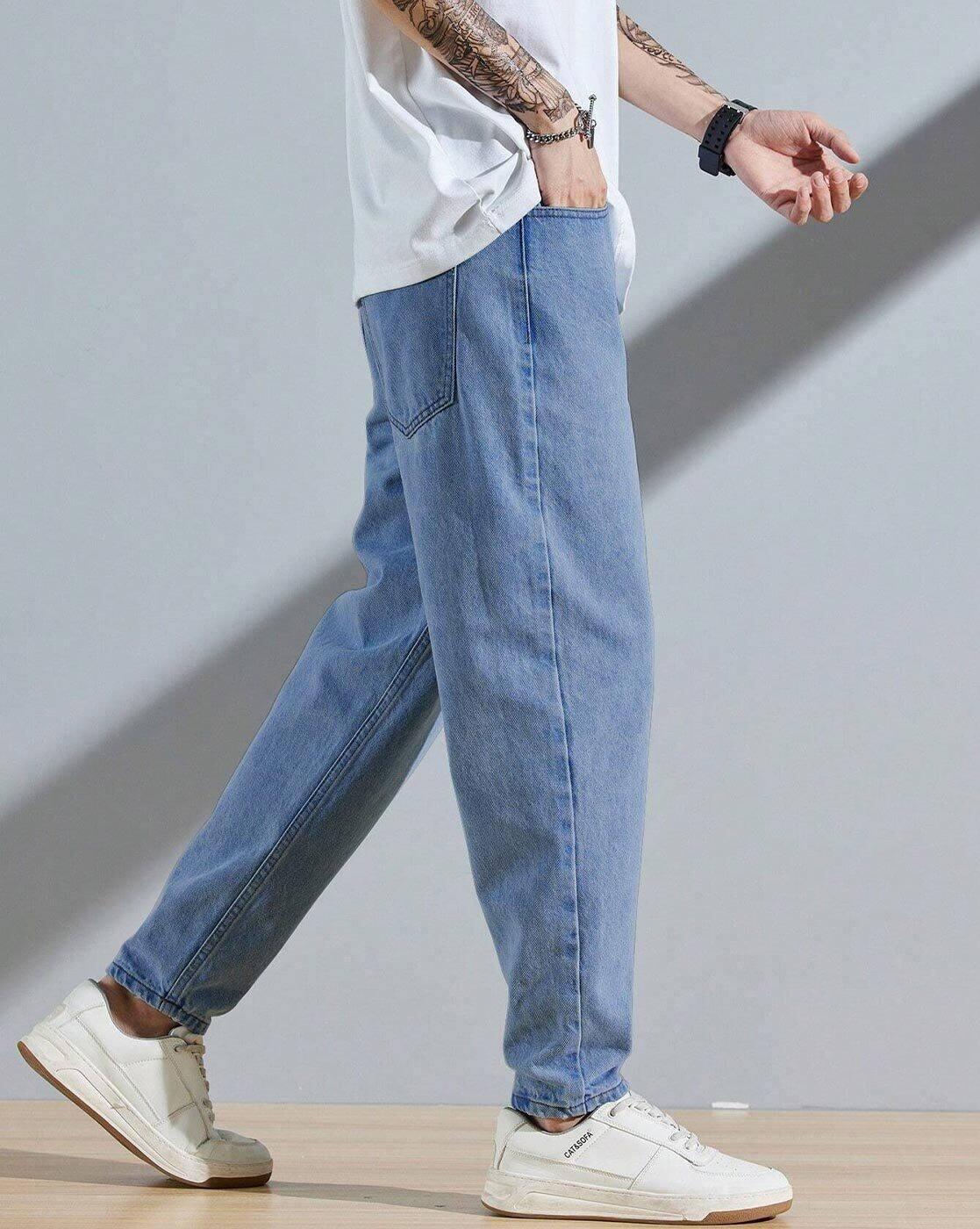 Men Tapered Jeans with Insert Pockets