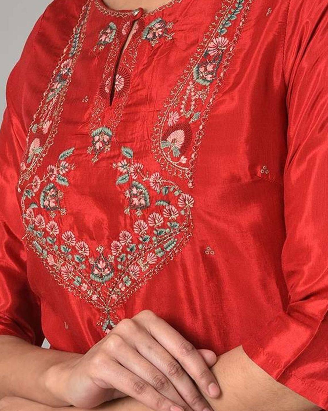 Yoke Embroidered Straight Kurta & Pants Set