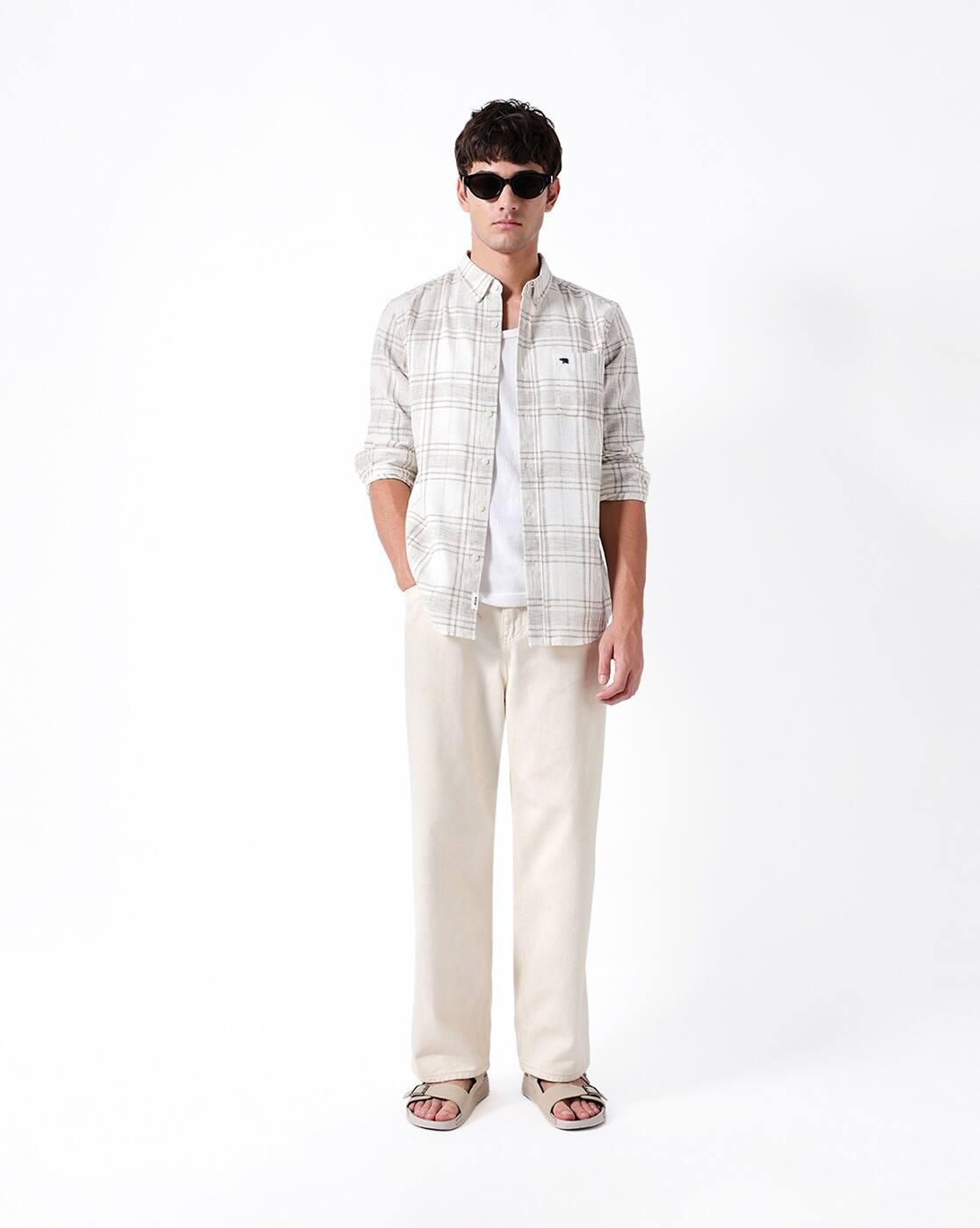 Men Checked Slim Fit Shirt with Button-Down Collar