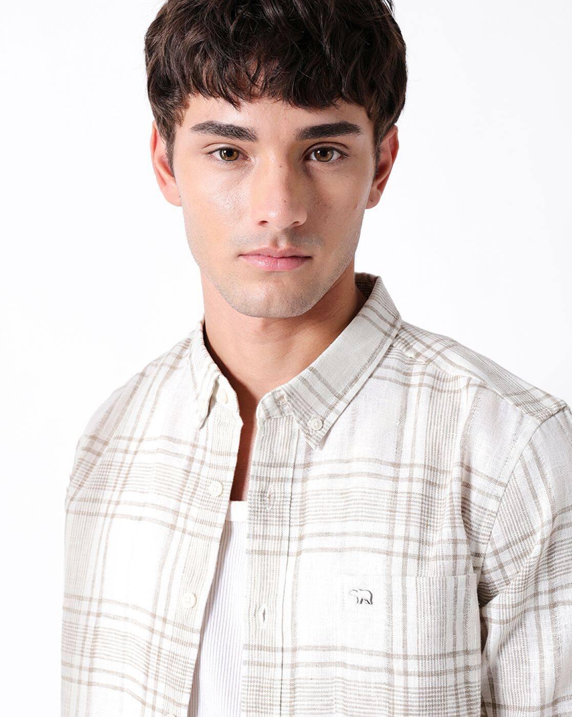 Men Checked Slim Fit Shirt with Button-Down Collar