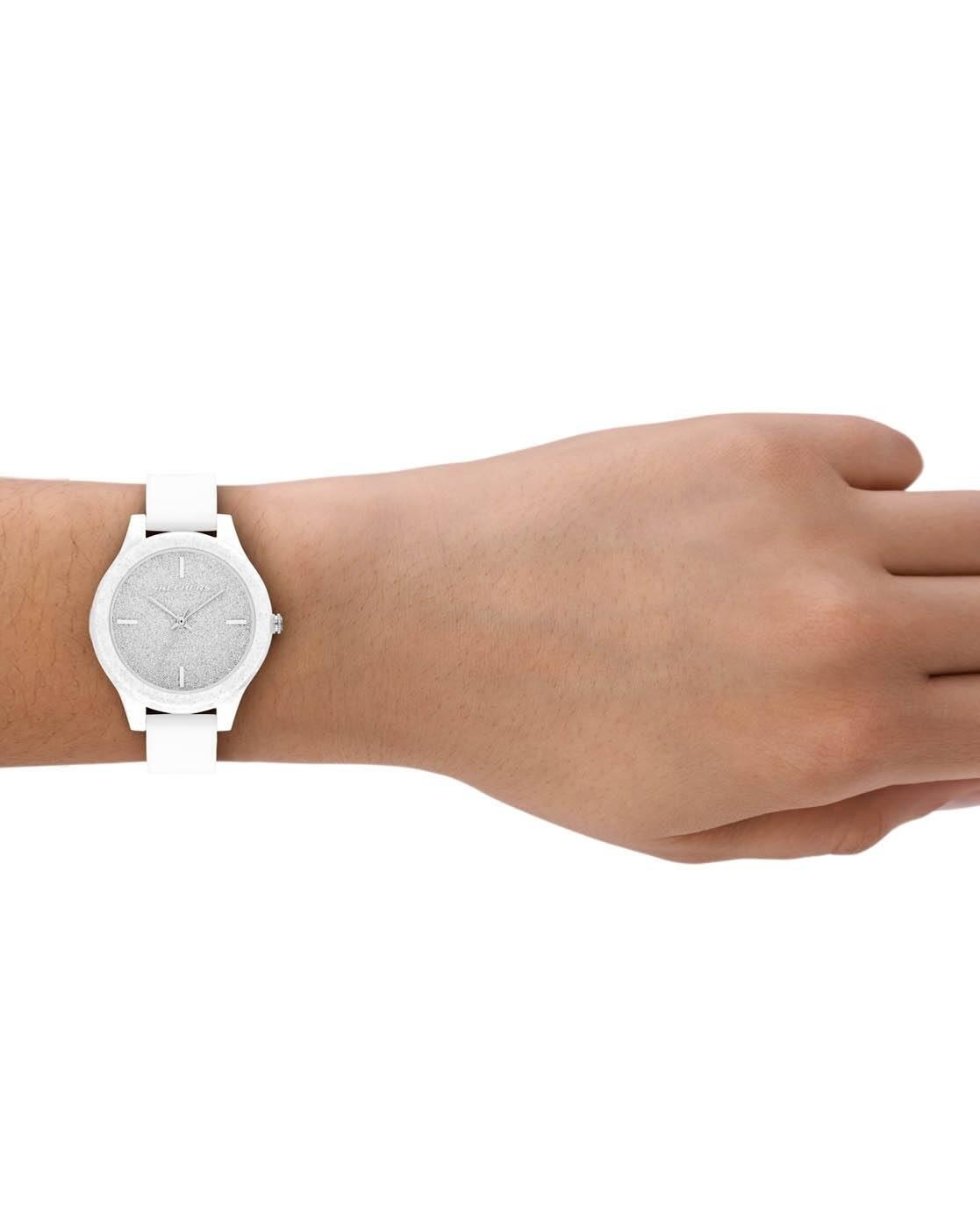 Women Round-Dial Analogue Watch - SR6337