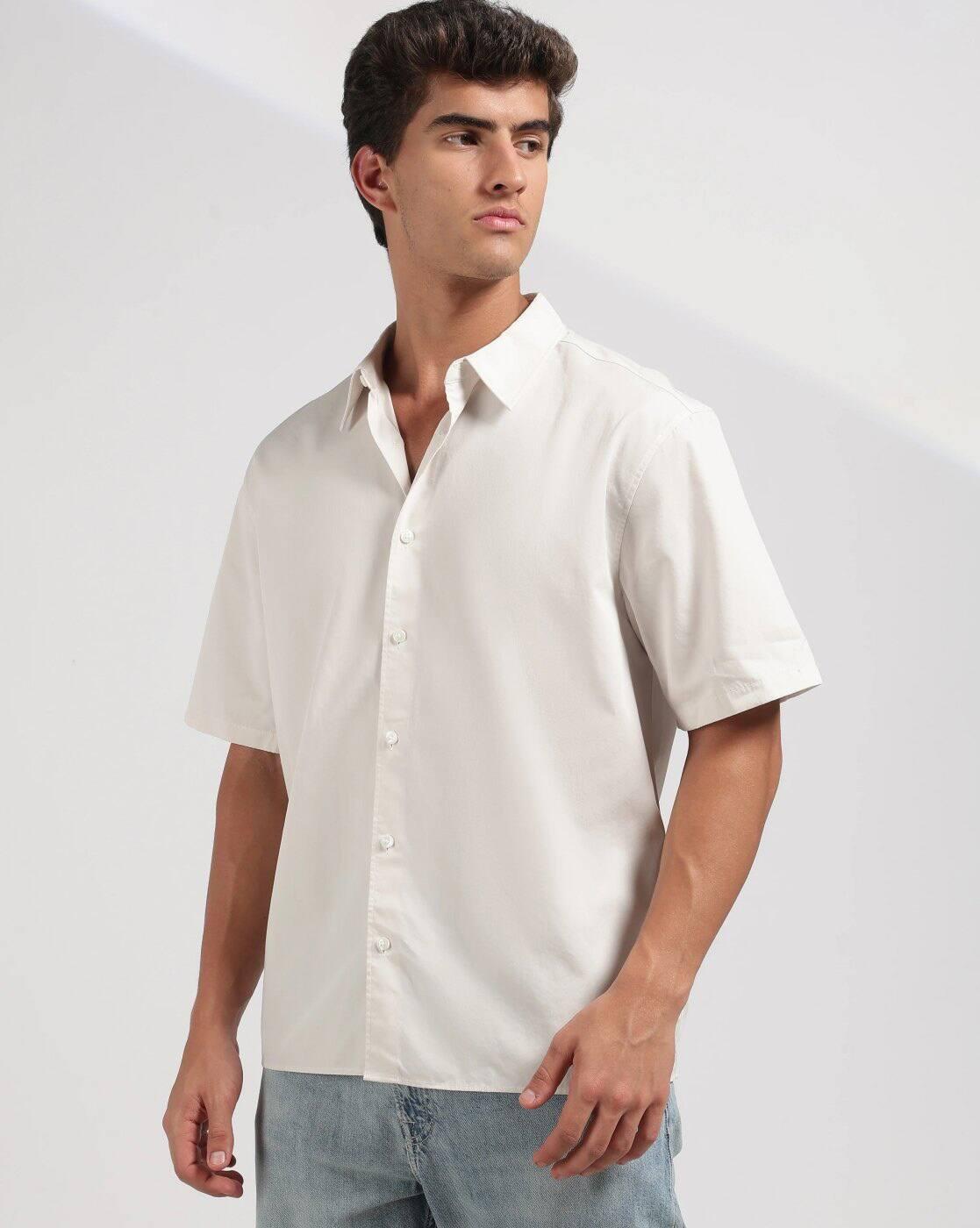 Men Relaxed Fit Shirt with Curved Hem