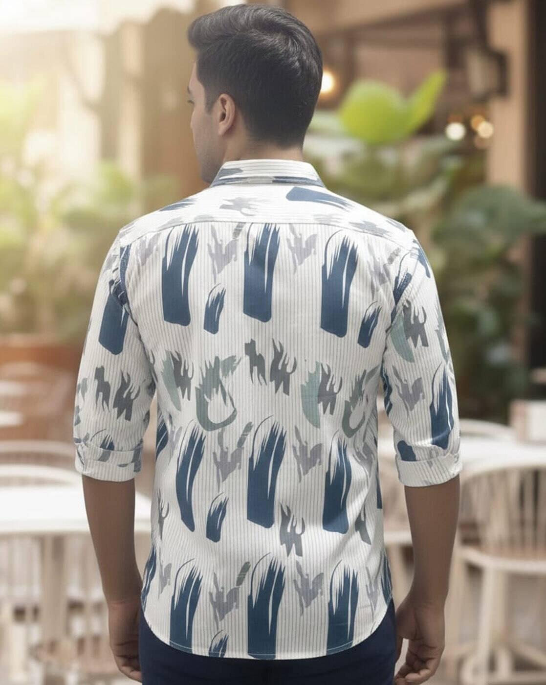 Men Printed Regular Fit Shirt with Curved Hem