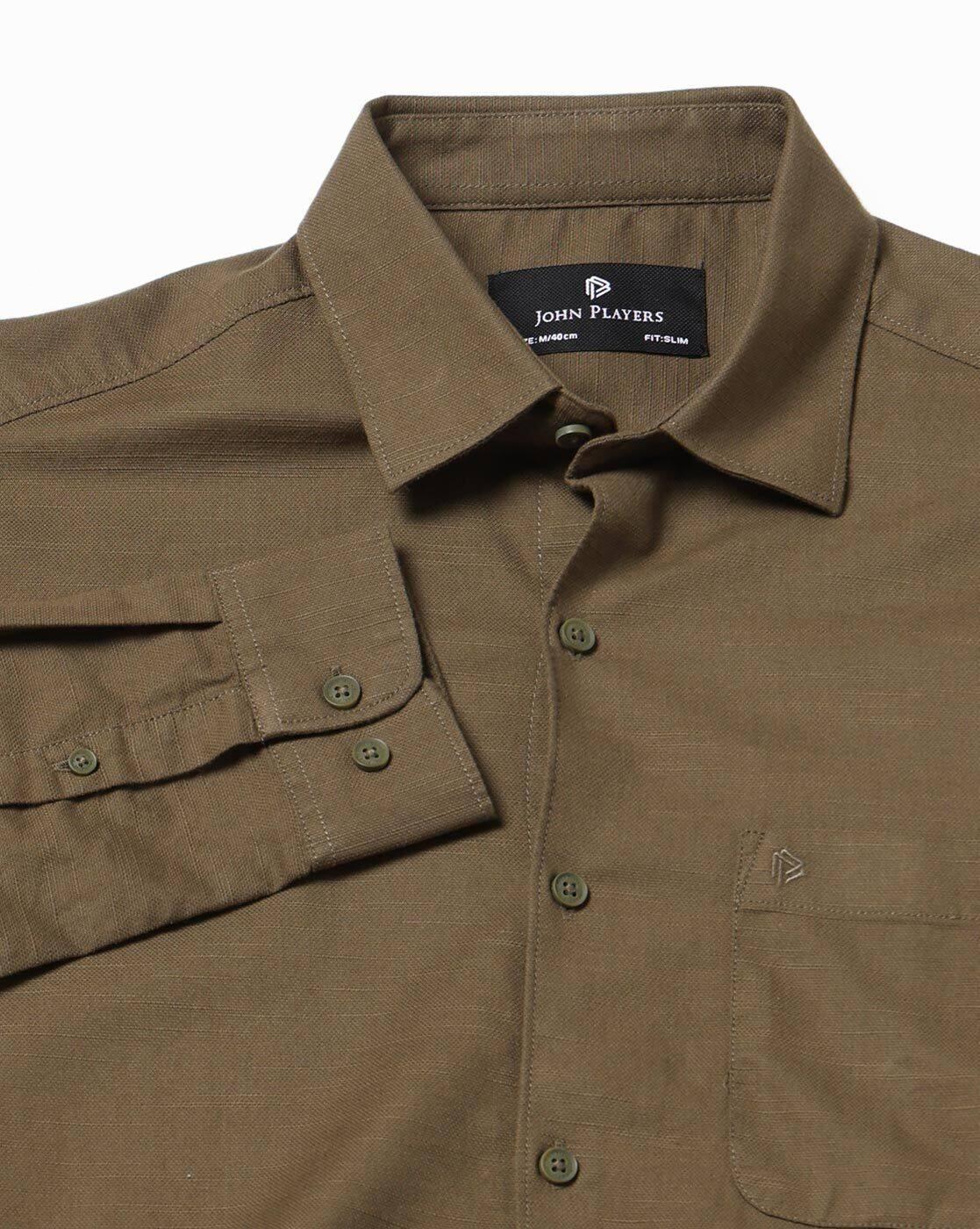 Men Slim Fit Shirt with Patch Pocket