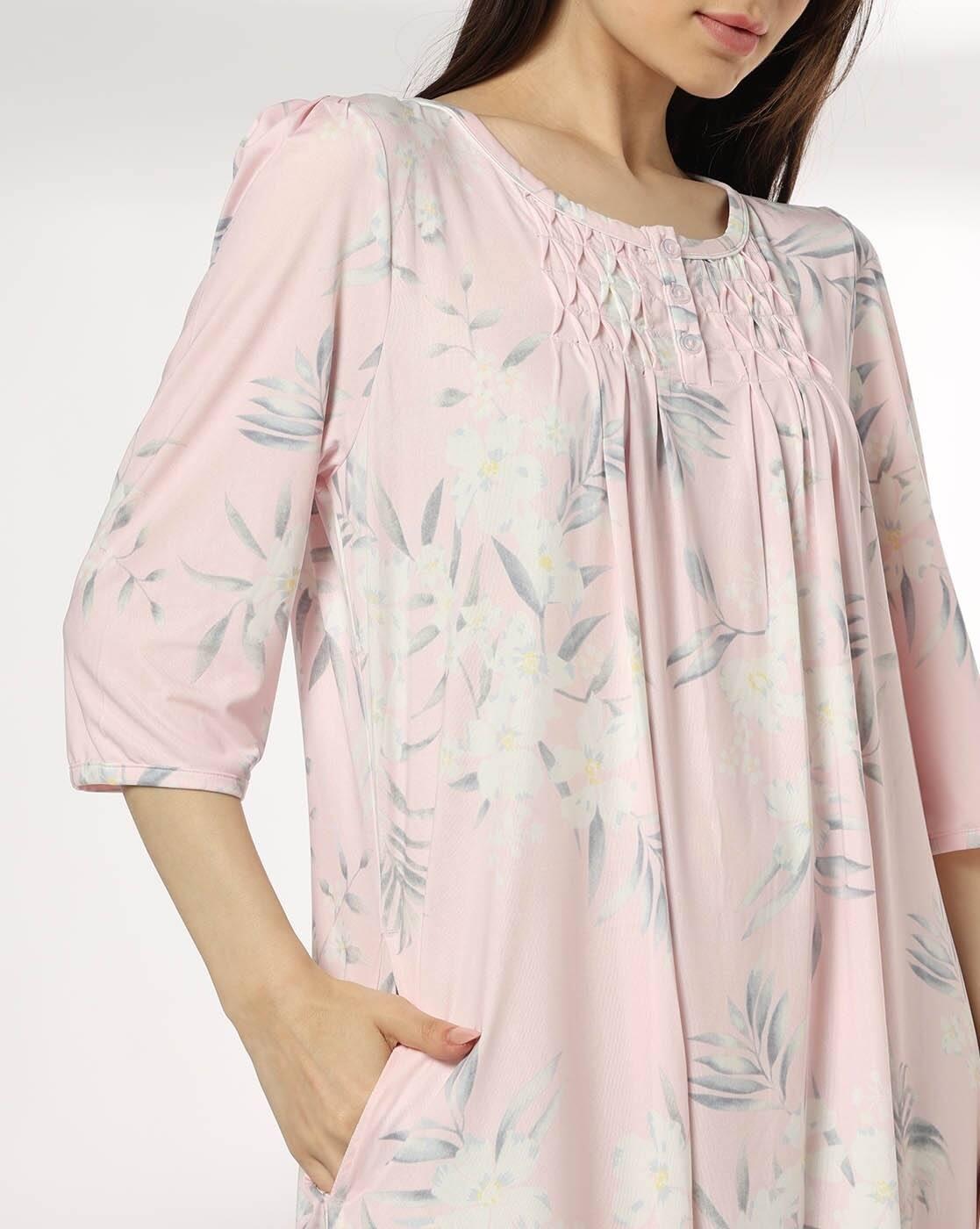Women Floral Print Round-Neck Nighty