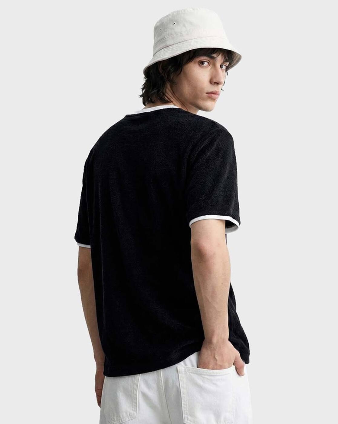 Men Graphic Print Regular Fit T-Shirt