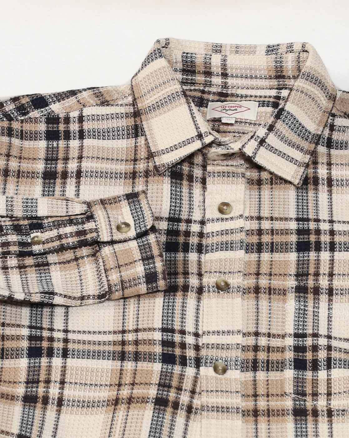 Men Checked Regular Fit Shirt with Patch Pocket