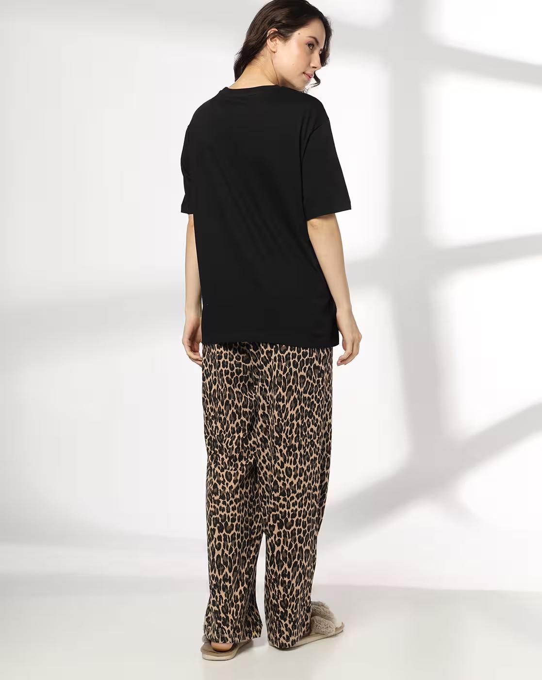 Women Typographic Print T-Shirt & Pyjamas Set