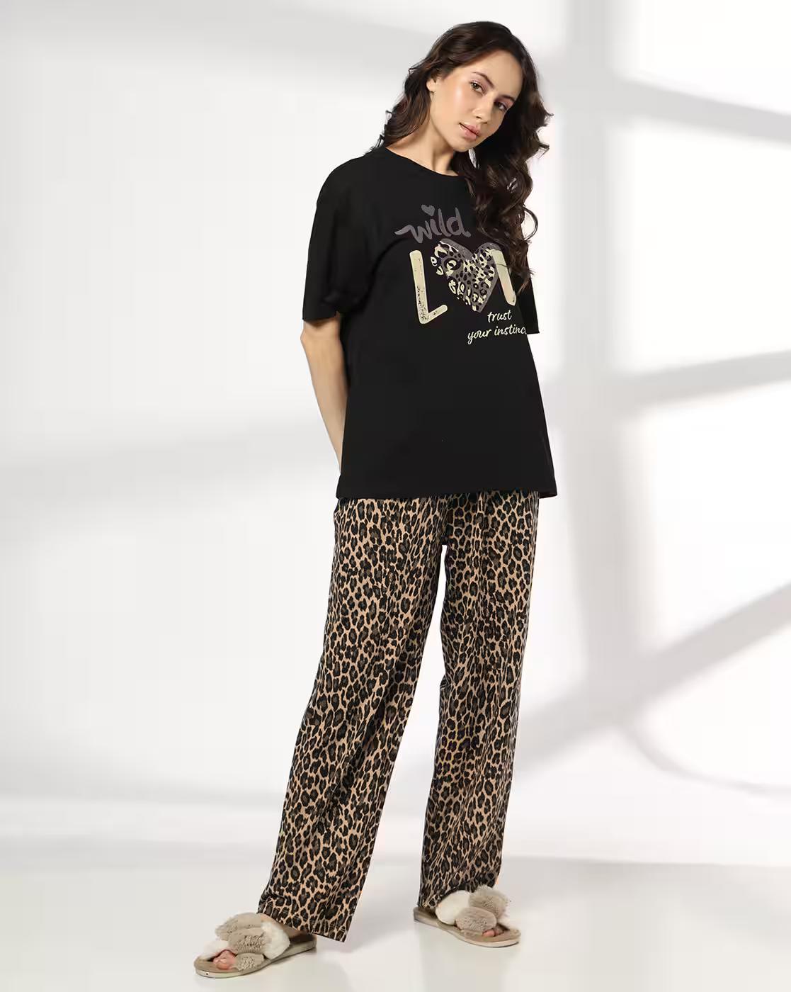 Women Typographic Print T-Shirt & Pyjamas Set