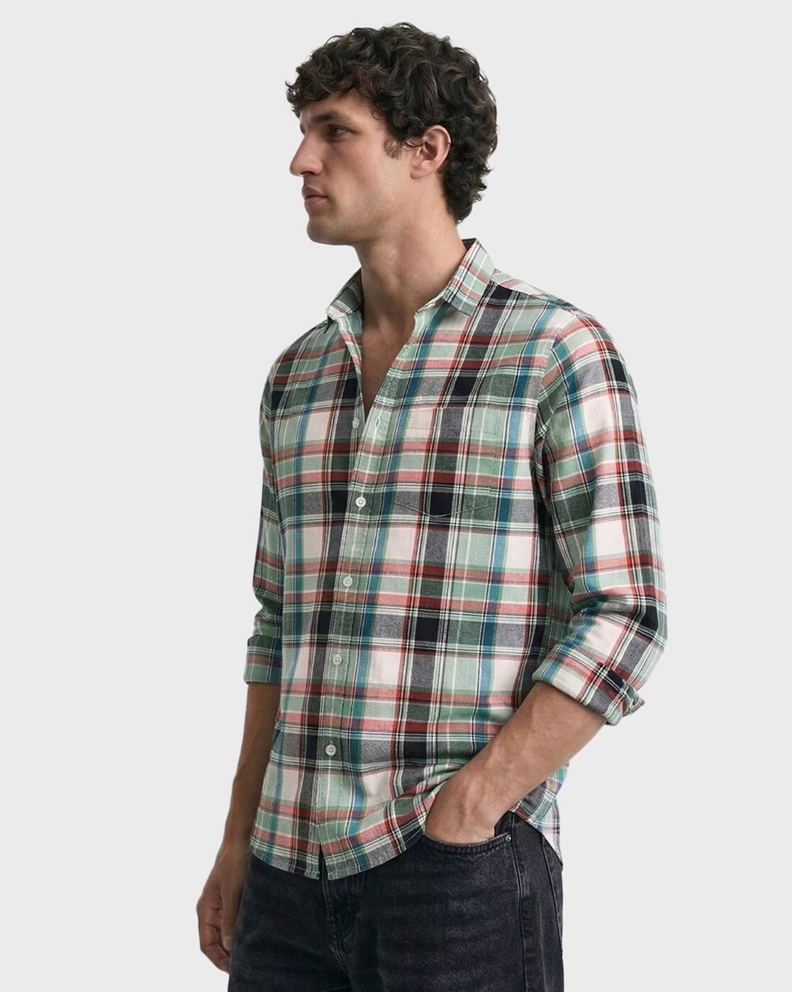 Men Checked Slim Fit Casual Shirt