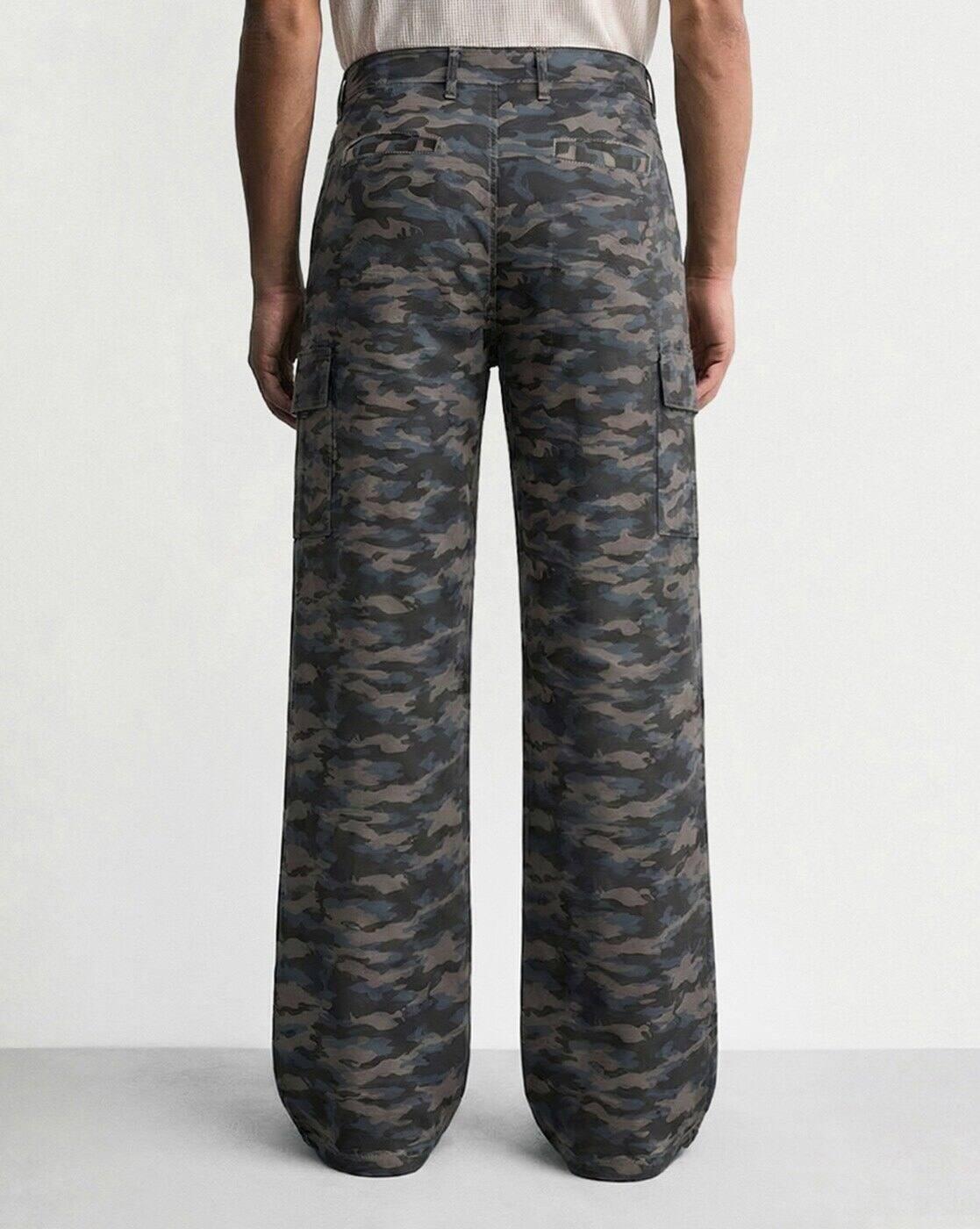 Men Relaxed Fit Camouflage Mid-Rise Utility Cargos