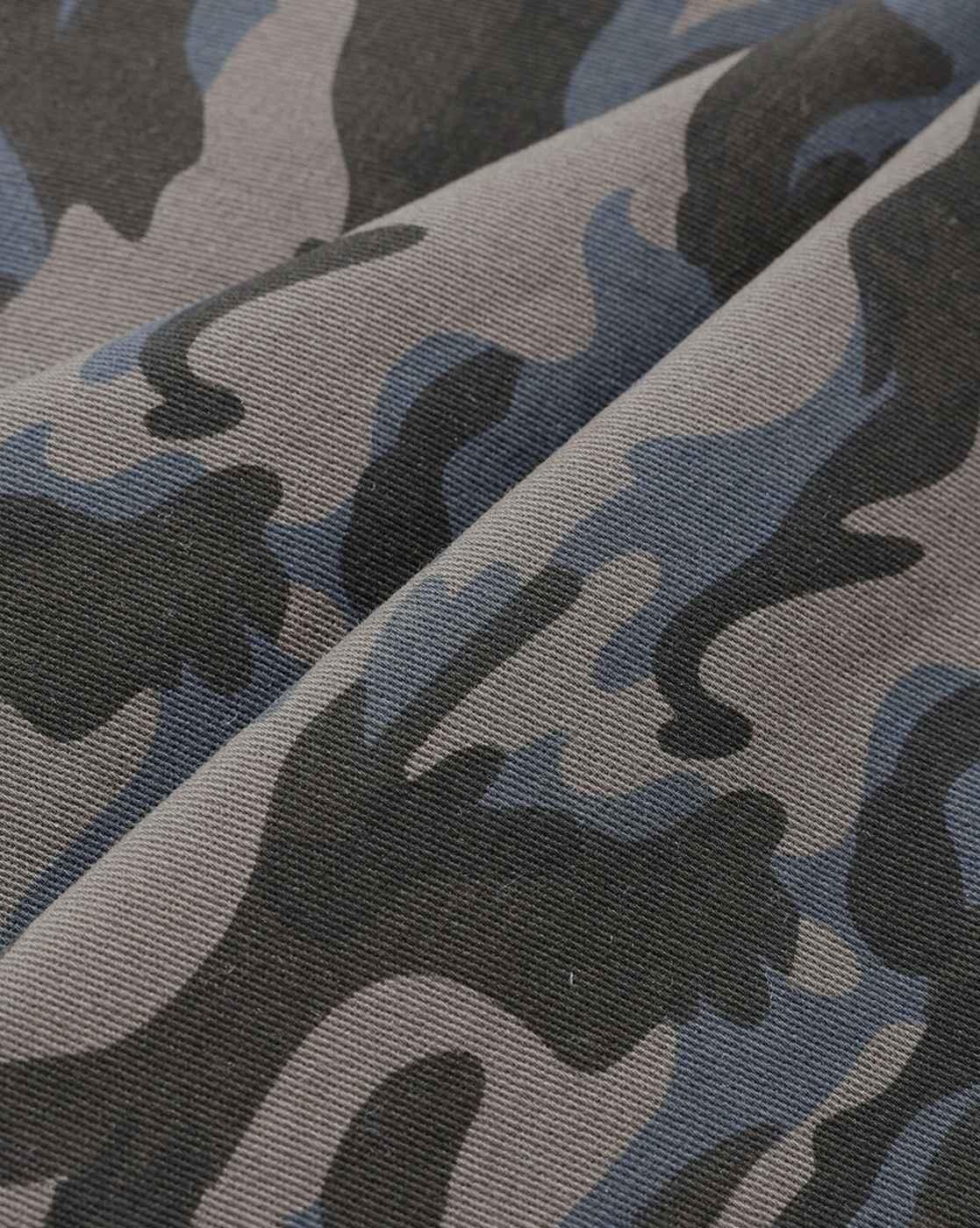 Men Relaxed Fit Camouflage Mid-Rise Utility Cargos