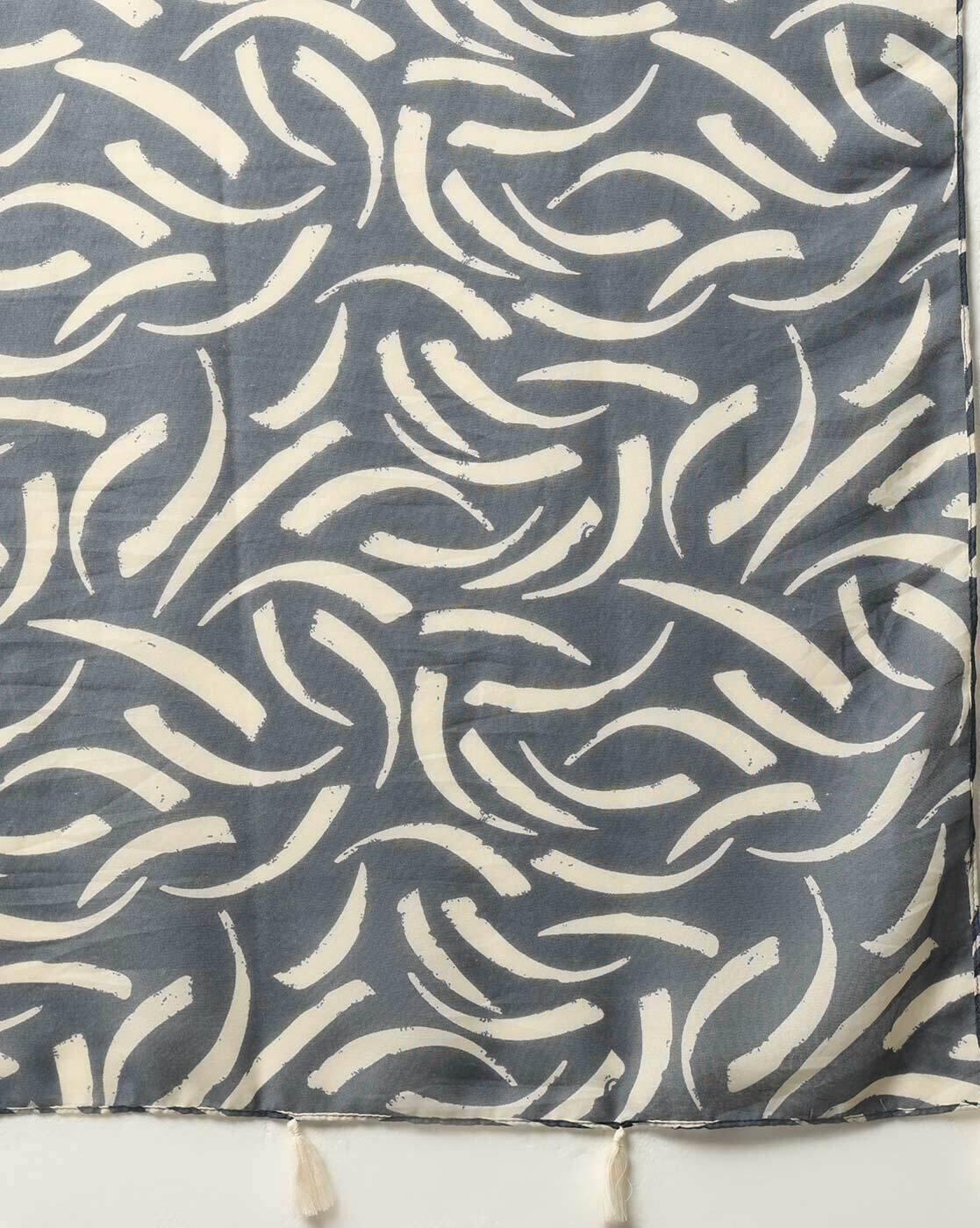 Women Printed Scarf with Tassels
