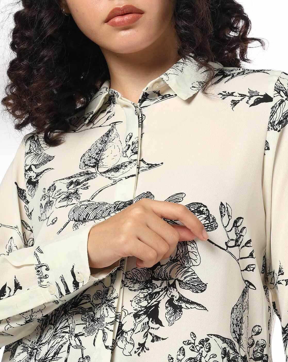 Women Printed Concealed Placket Classic Shirt
