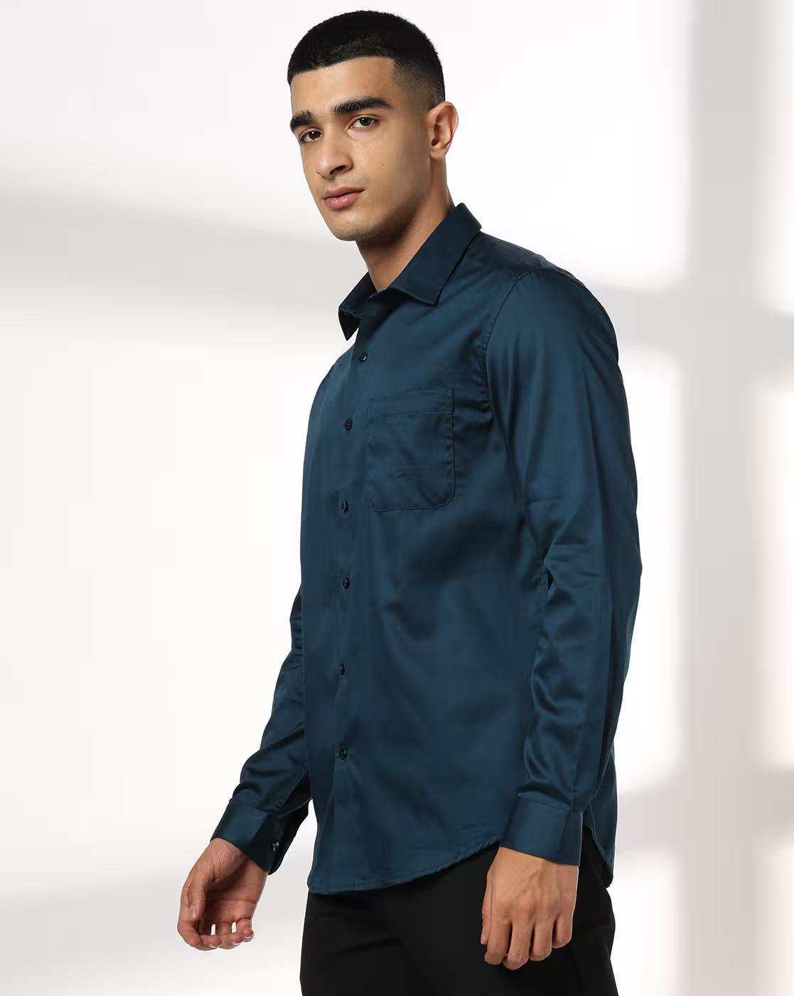Men Slim Fit Shirt with Patch Pocket
