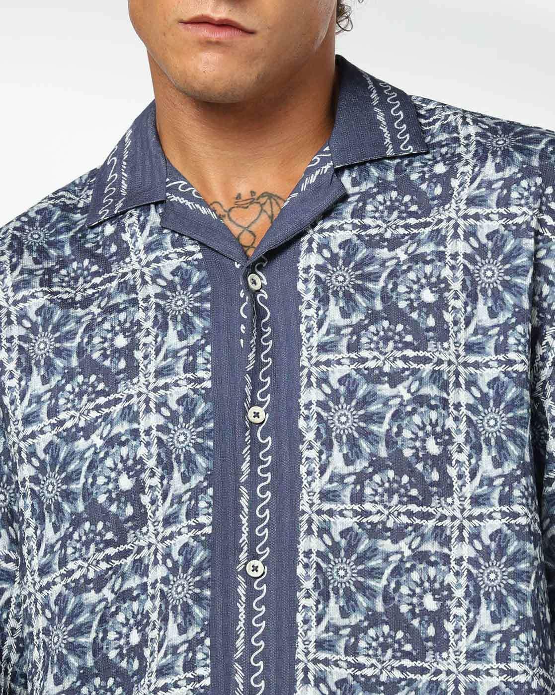 Men Printed Boxy Fit Shirt