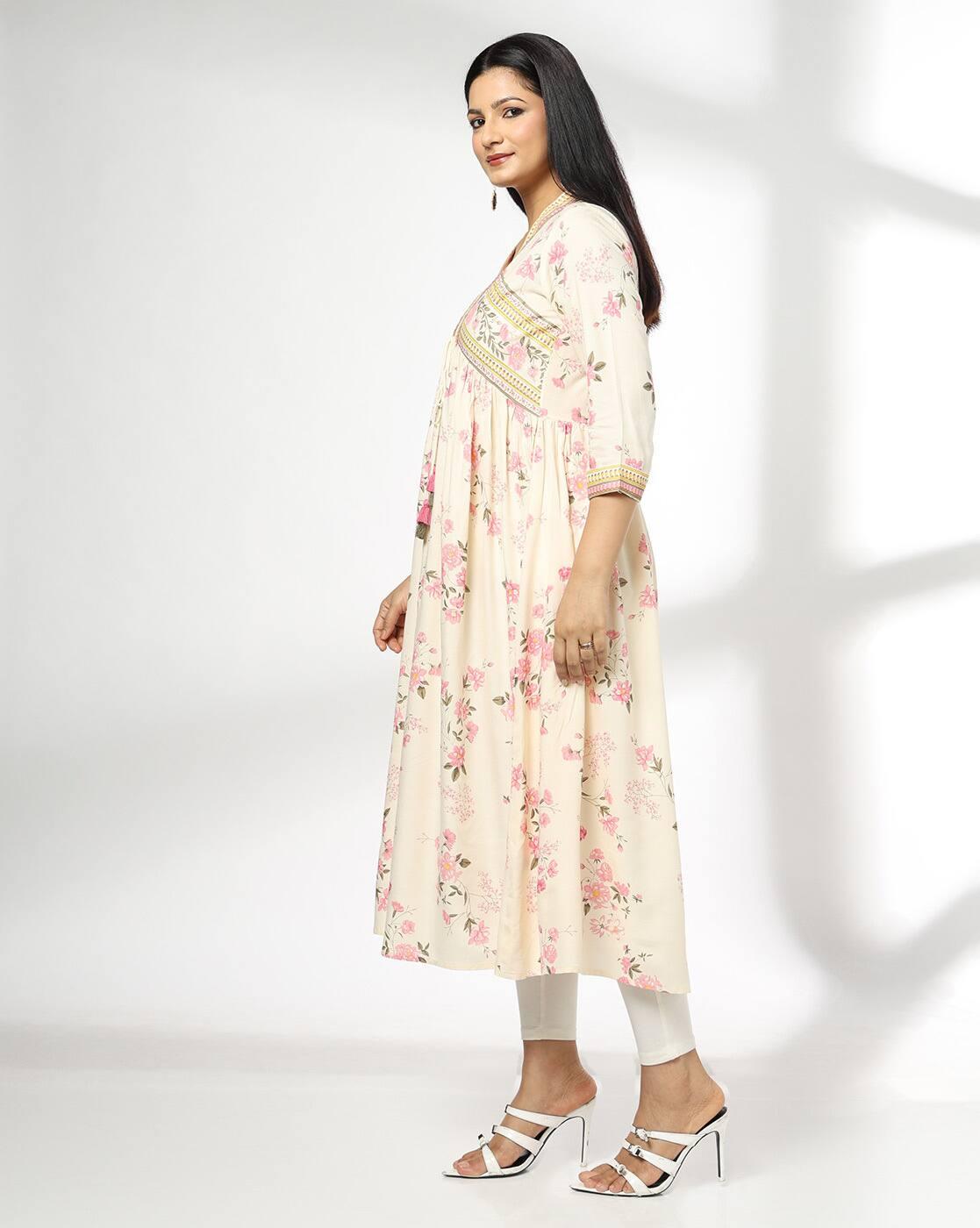 Women Floral Print Flared Kurta