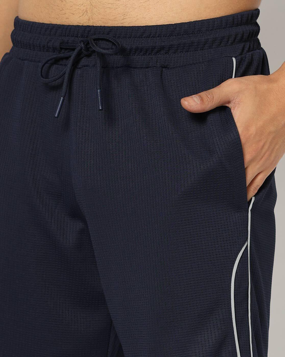 Men Active Lifestyle Colourblock Regular Fit Shorts