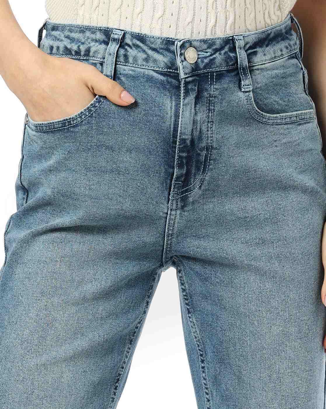 Women Lightly Washed Bootcut Jeans