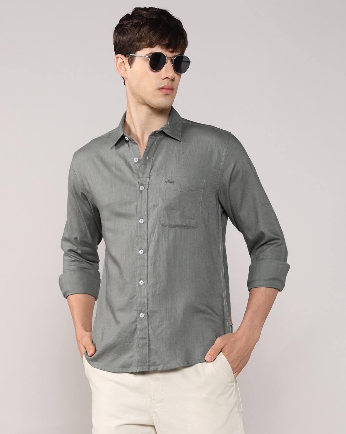 Men Regular Fit Shirt with Patch Pocket