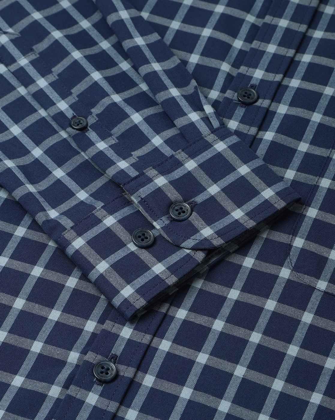 Men Checked Slim Fit Shirt