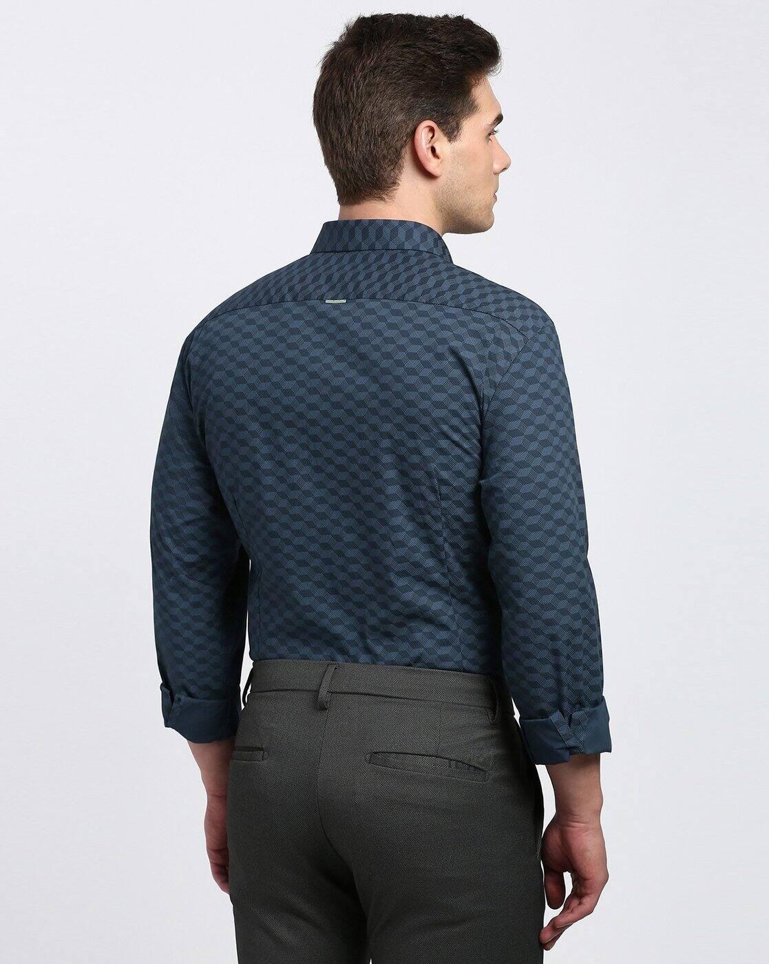 Men Micro Pattern Slim Fit Shirt