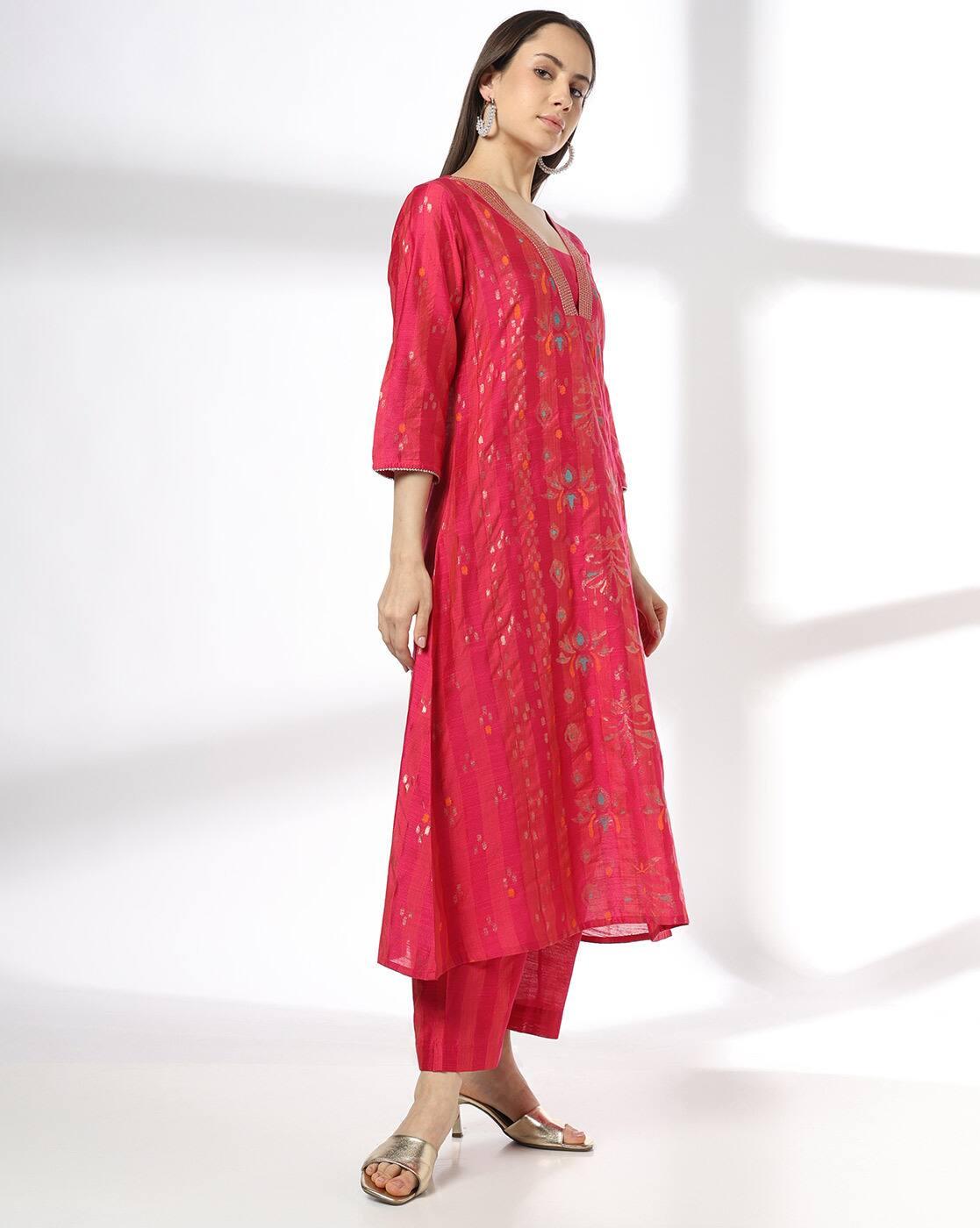 Women Floral Print Straight Kurta & Bottom Set