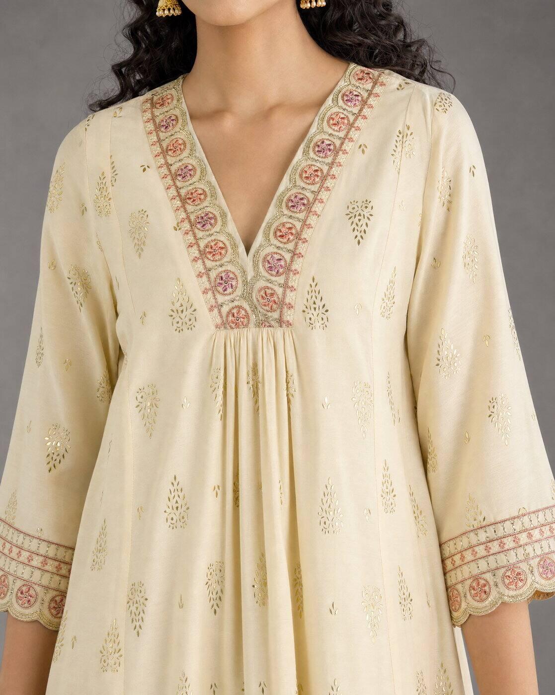 Women Leaf Print Flared Kurta